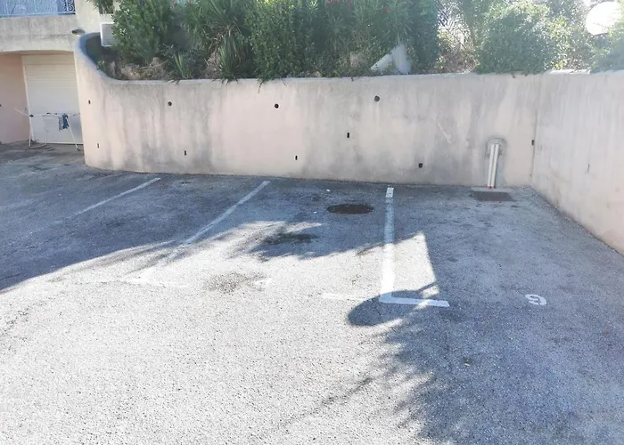 Appartamento Superbe Avec Piscine Et Stationnement