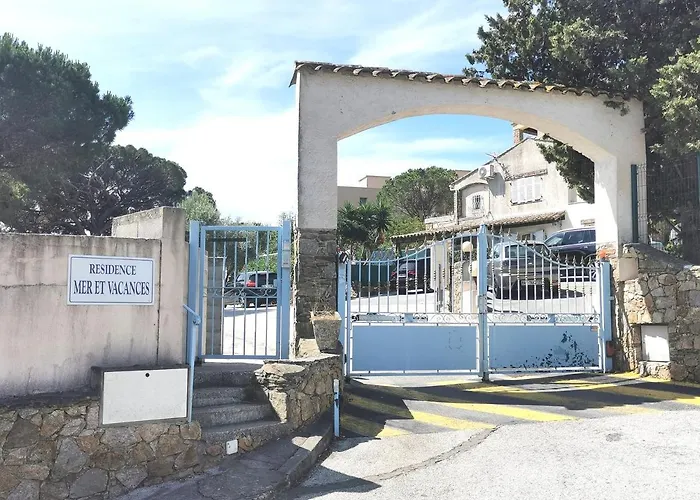 Superbe Avec Piscine Et Stationnement Appartamento Sainte-Maxime