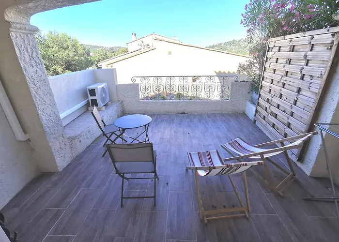 Appartement Superbe Avec Piscine Et Stationnement